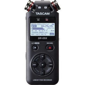 Диктофон Tascam DR-05X, Два всенаправленных конденсаторных стерео микрофона A-B, (MP3 32-320kbps/44....