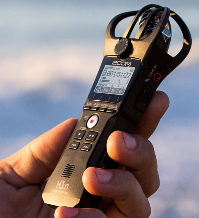 Диктофон Zoom H1n, 4GB, Микрофон стереофонический, 1.25" (96х64), (MP3 48-320kbps/44.1kHz), (WAV 16-...